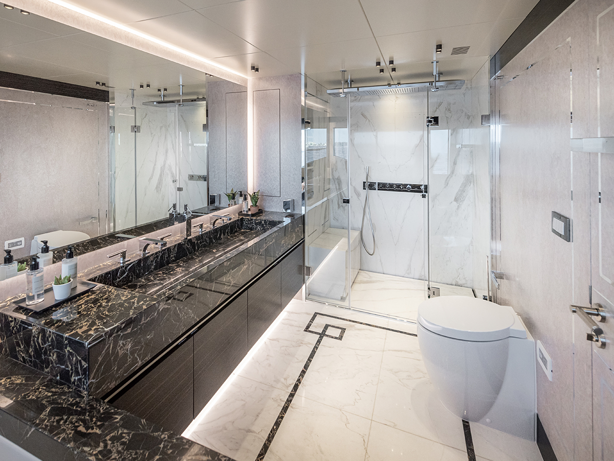 Numarine 37xp expedition superyacht bathroom
