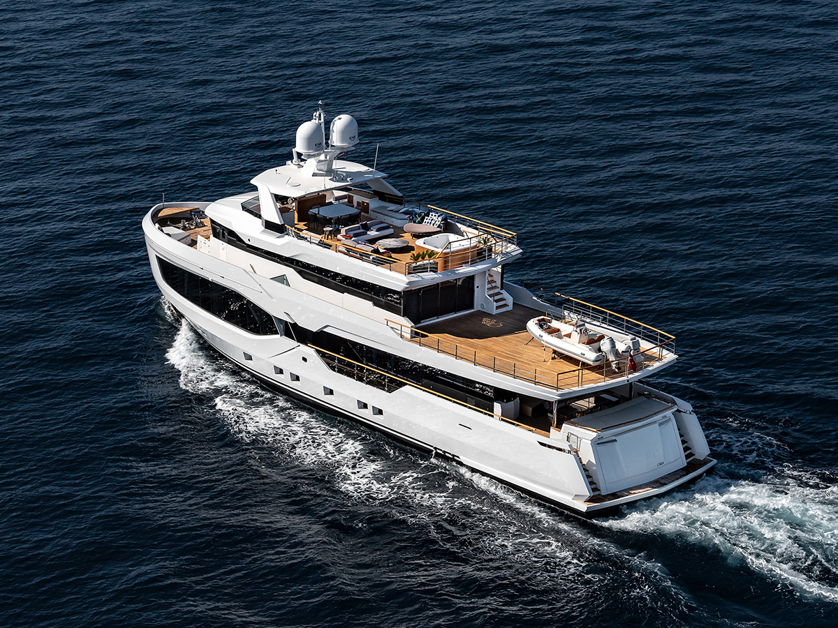 Numarine 37xp expedition superyacht back top view