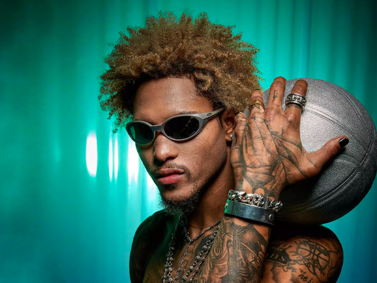 Oakley's Infamous EyeJackets are Back in the NBA Arena Man of Many