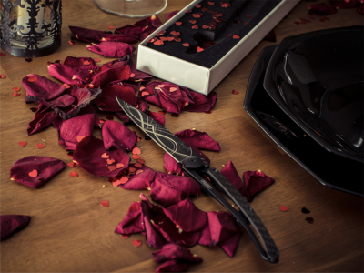 Deejo Pocket Knives Are the Best Valentine's Day Gift You Didn't Think Of