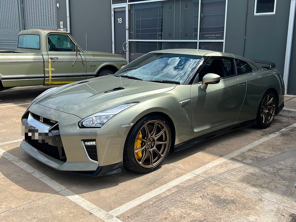 Buyers asking up to $1 million for final Nissan GT-R 