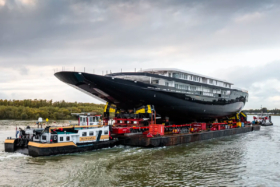3 jeff bezos superyacht dutch bridge