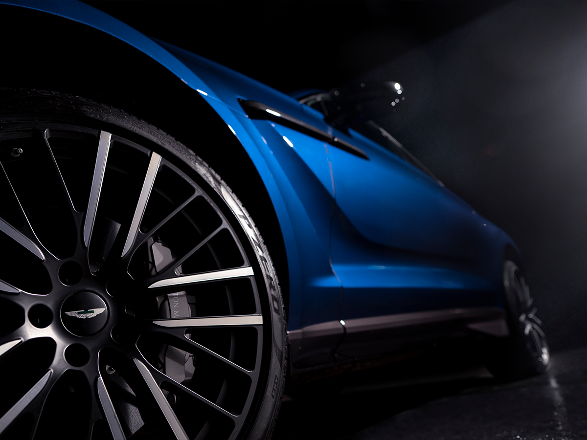 Aston martin dbx707 front wheels