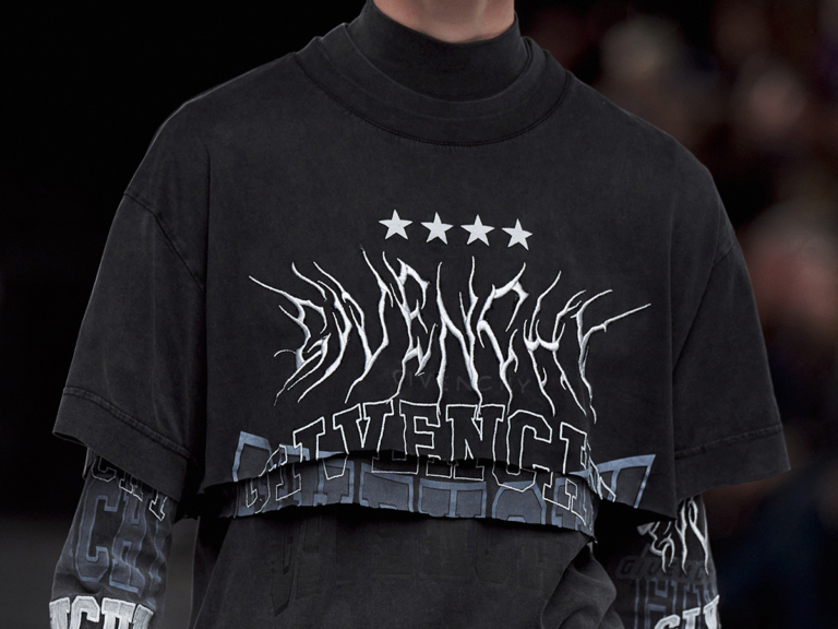 Givenchy's FW22 Ready-To-Wear Collection is Modern-Day 'Derelique ...