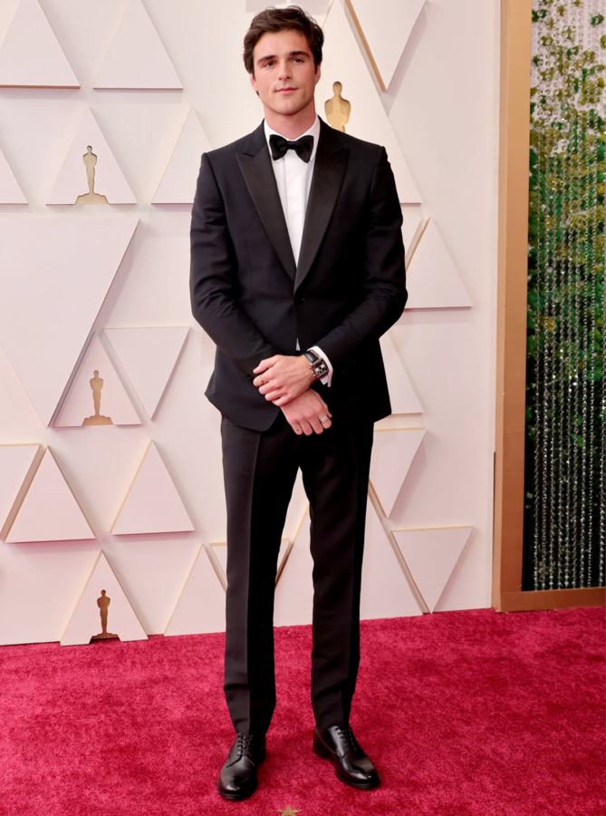 All the Best Looks from the 2022 Oscars Red Carpet | Man of Many