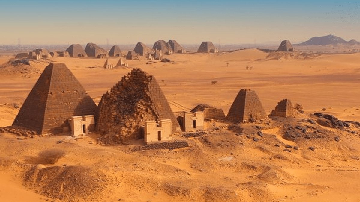 Google immersive view pyramids