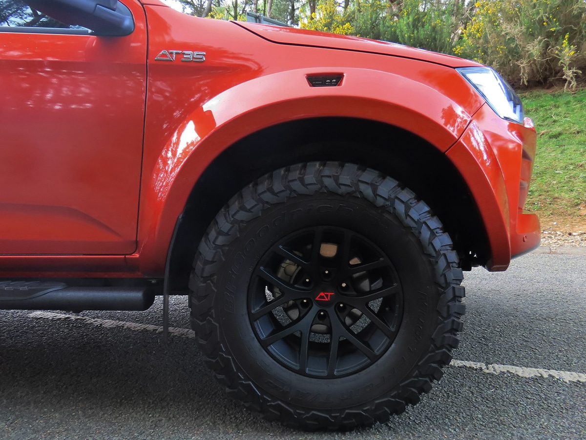 Isuzu d max arctic trucks at35 1