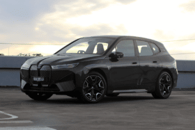 2022 bmw ix xdrive50 front feature 2