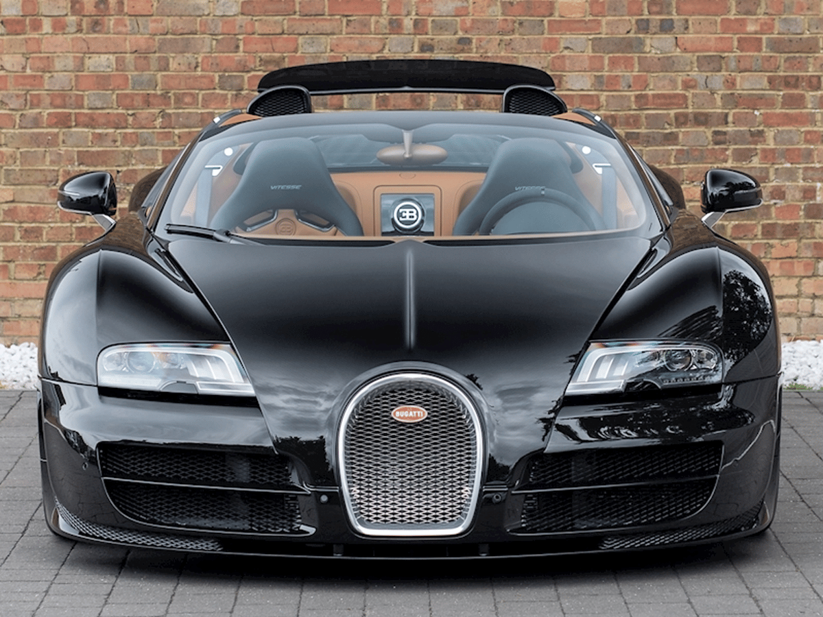 Bugatti veyron vitesse front end close