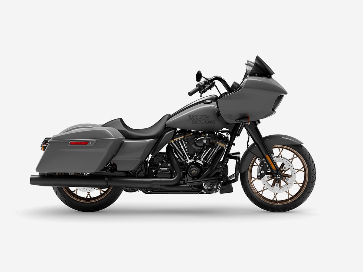 Harley davidson road glide st review 4