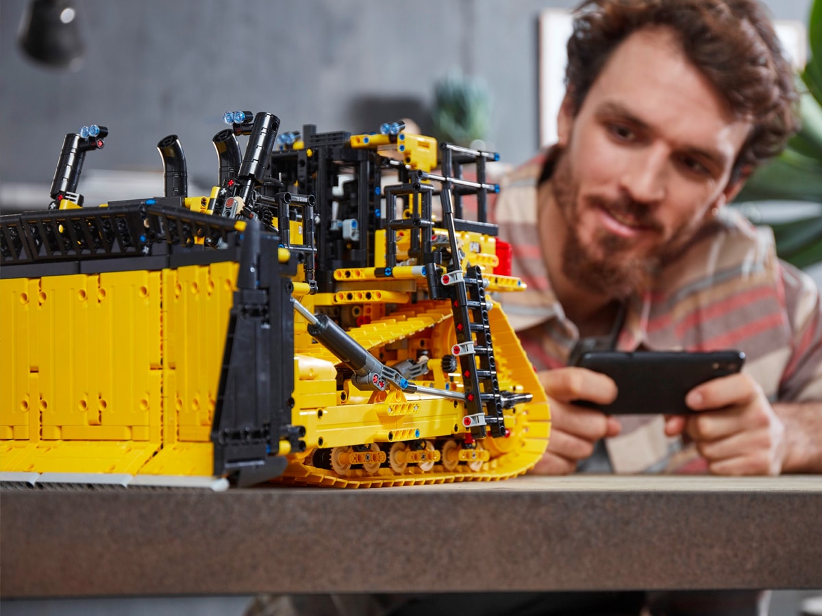 Lego app controlled cat d11 bulldozer 2