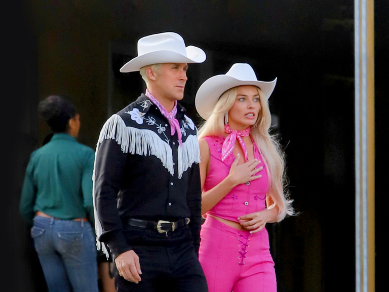 First Set Images of Margot Robbie's Barbie and Ryan Gosling's Ken ...