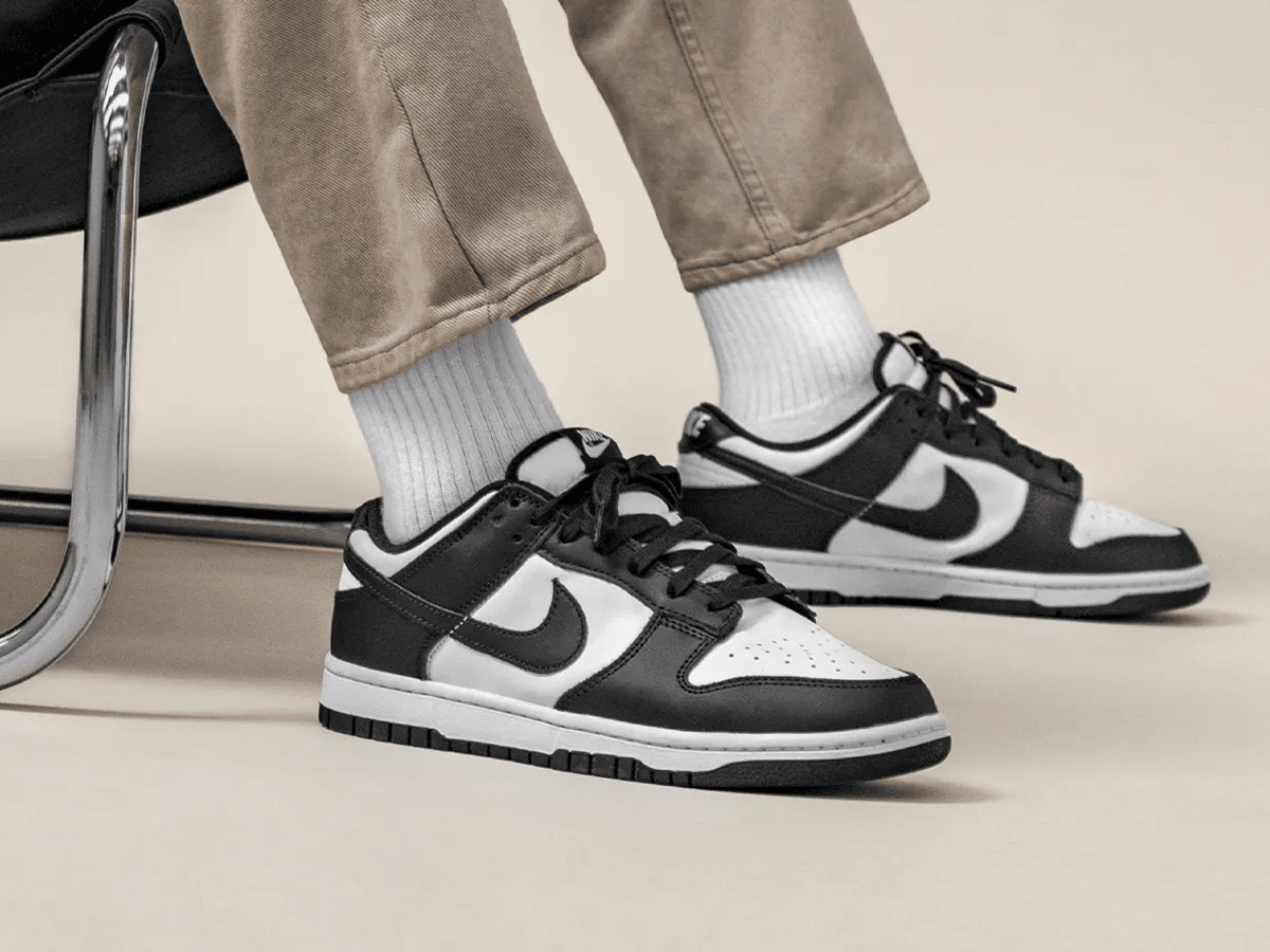 nike dunk lows pandas