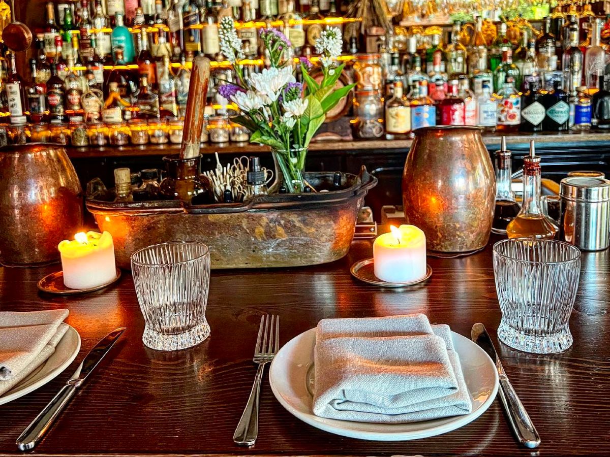 17 Cool Restaurants in Sydney for a Fun Night Out Man of Many