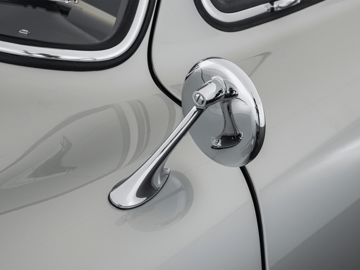 External wing mirror