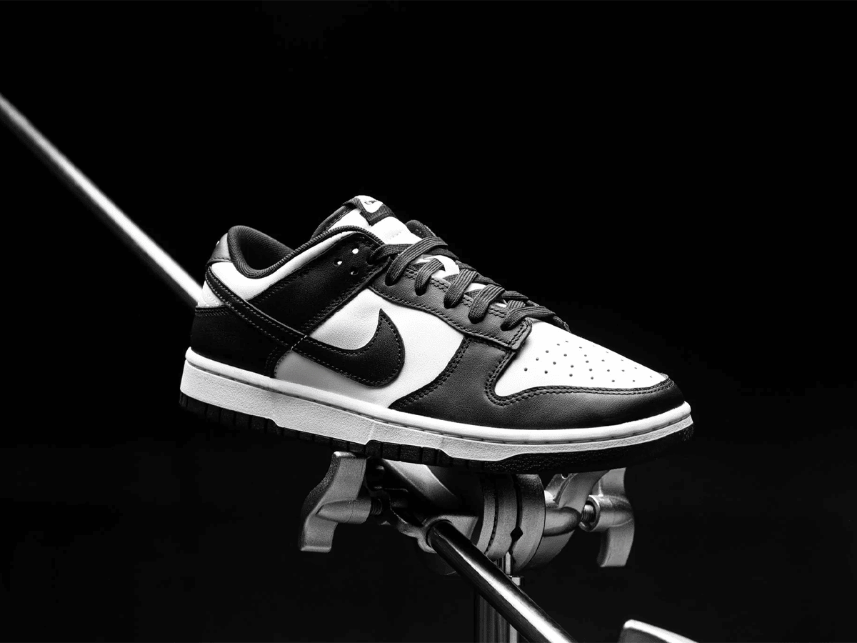 nike dunk black and white australia