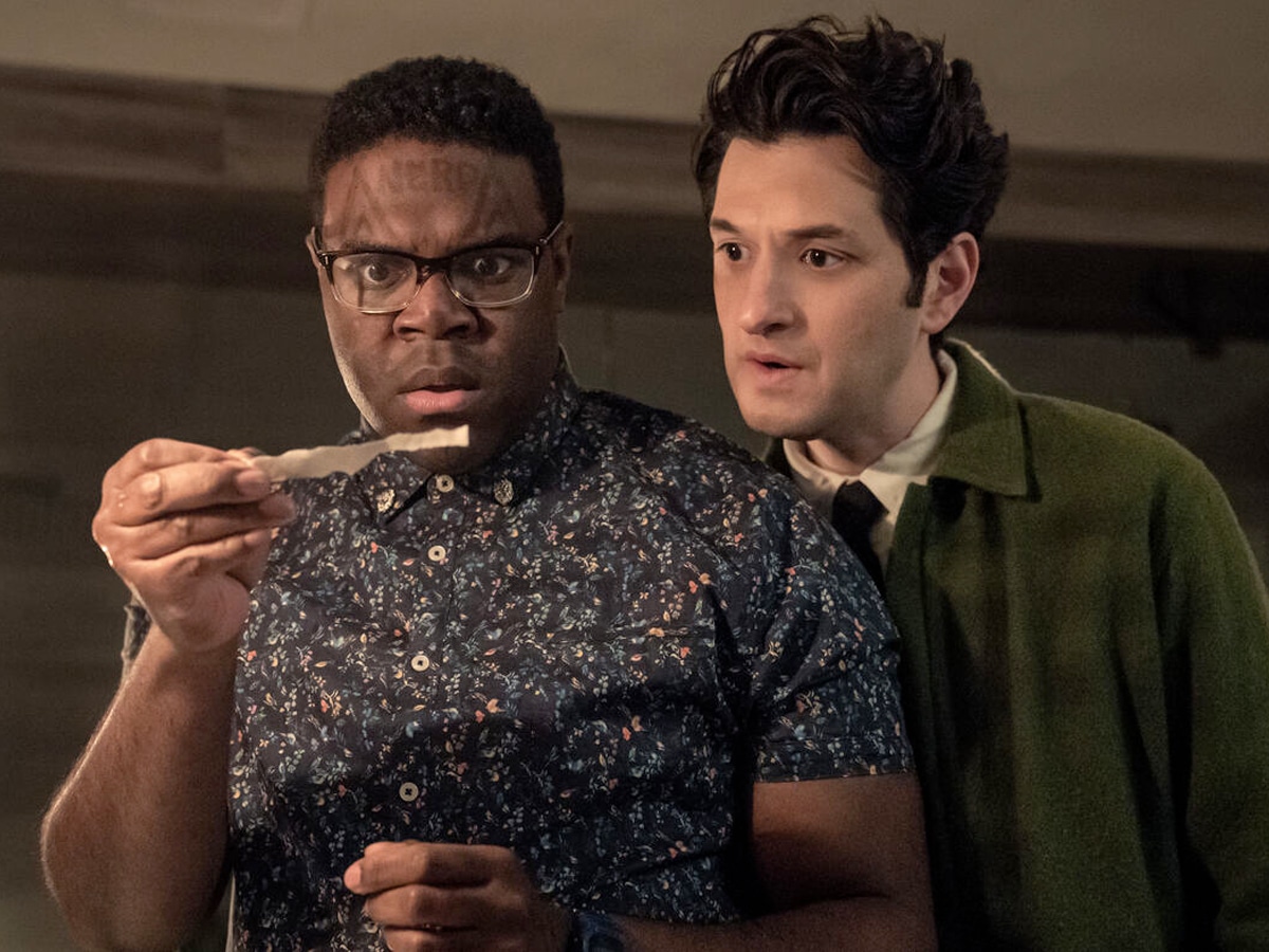 Sam RIchardson and Ben Schwartz in 'The Afterparty' (2022) | Image: Apple TV+