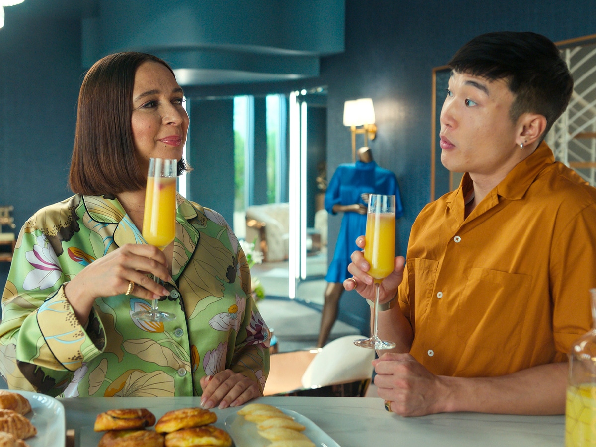 Maya Rudolph and Joel Kim Booster in 'Loot' (2022) | Image: Apple TV+