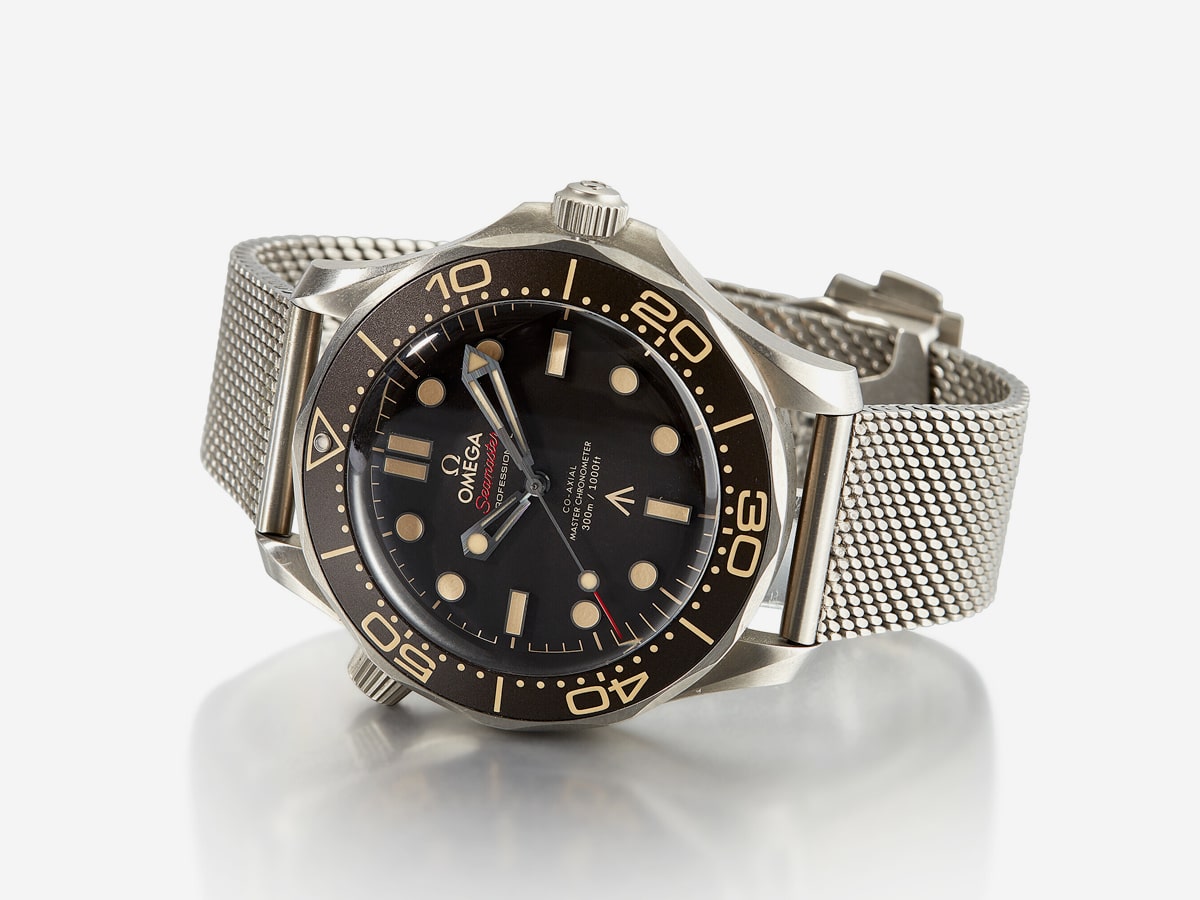 James bonds omega seamaster 8