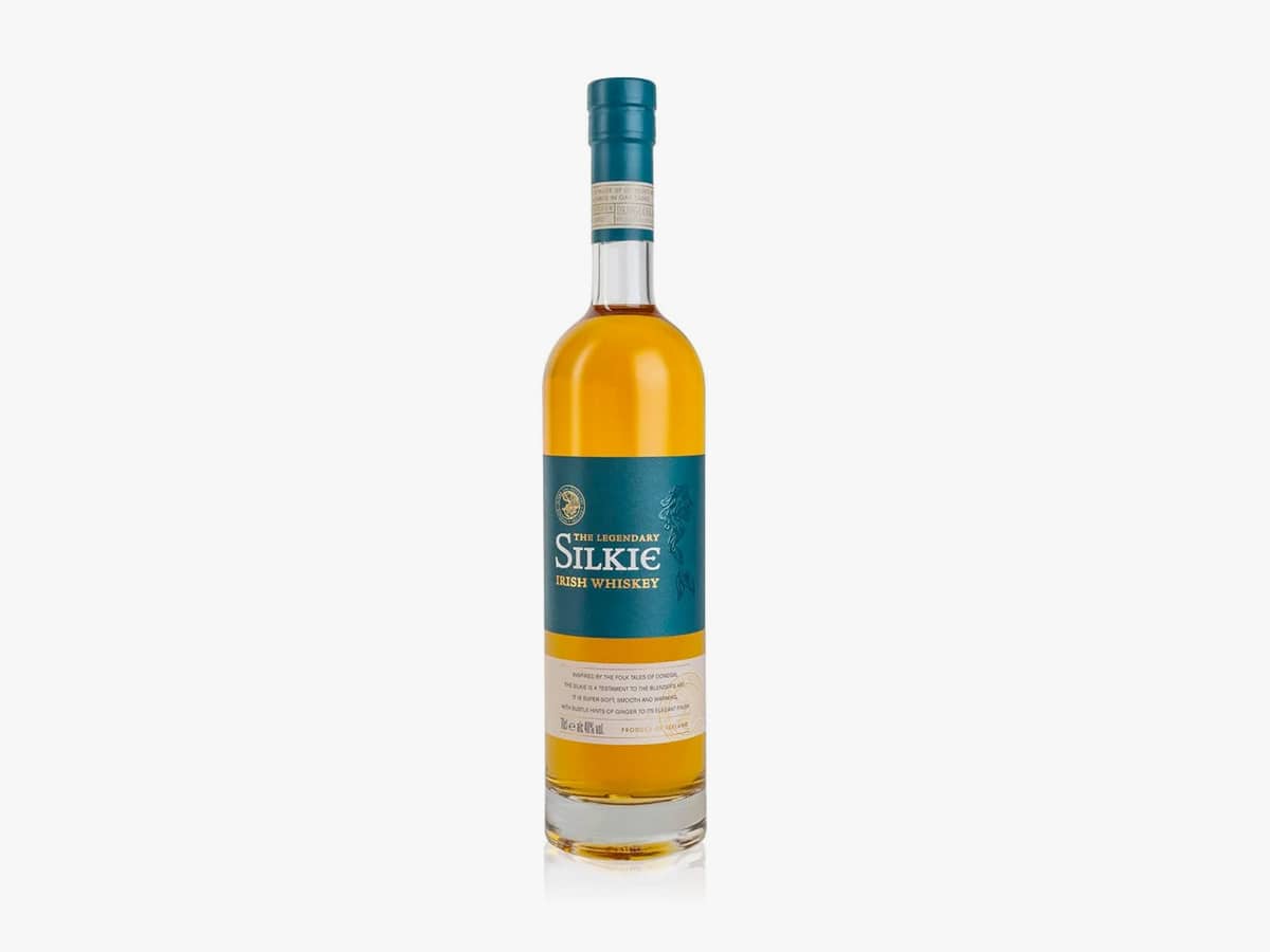 Sliabh liag distillery silkie irish whiskey