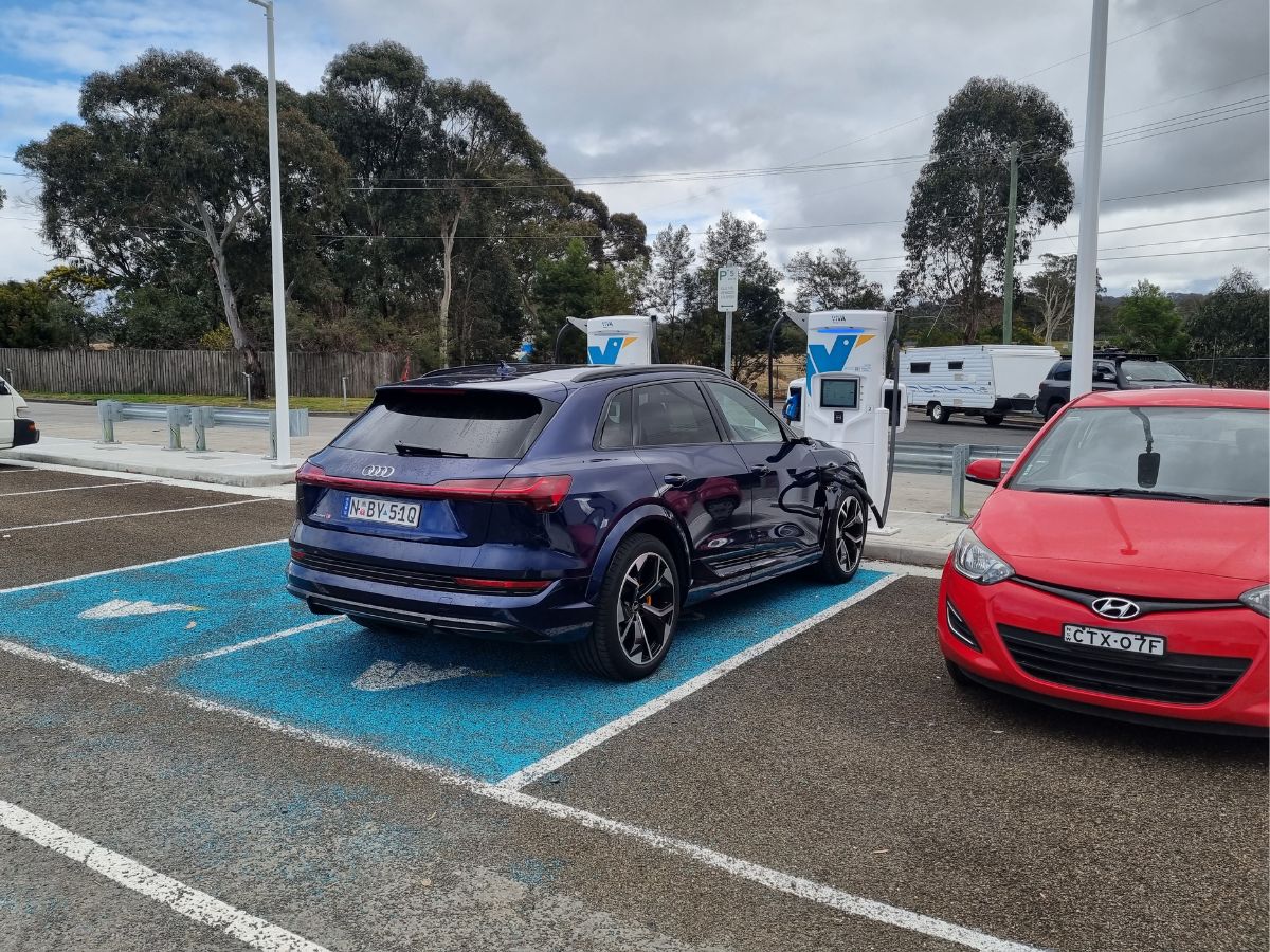 Audi e tron s charging