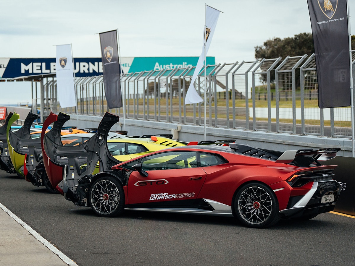 Lamborghini huracan sto in pits