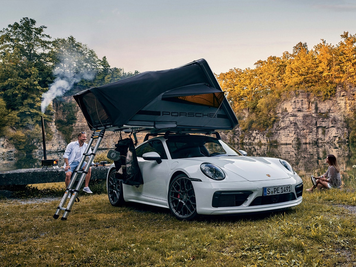 Porsche rooftop tent feature