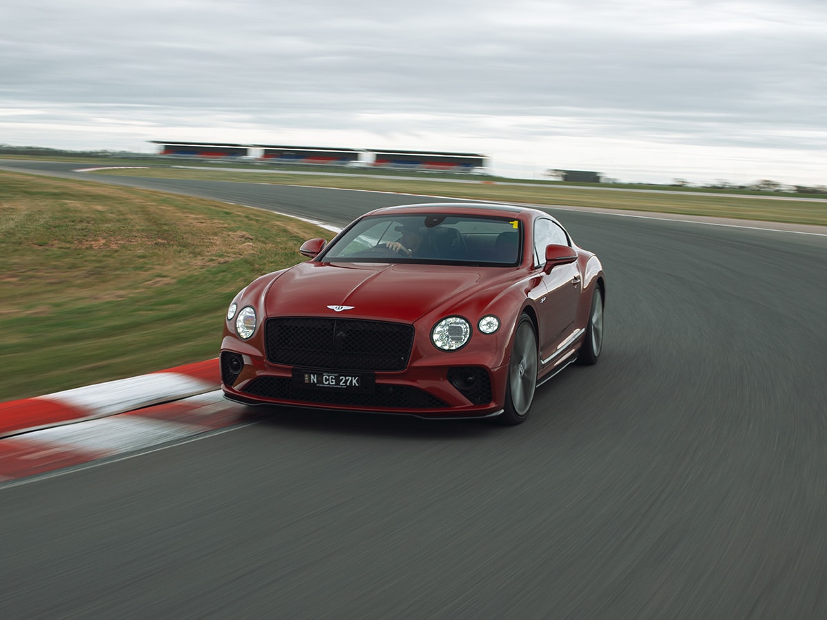 2022 bentley continental gt speed front end