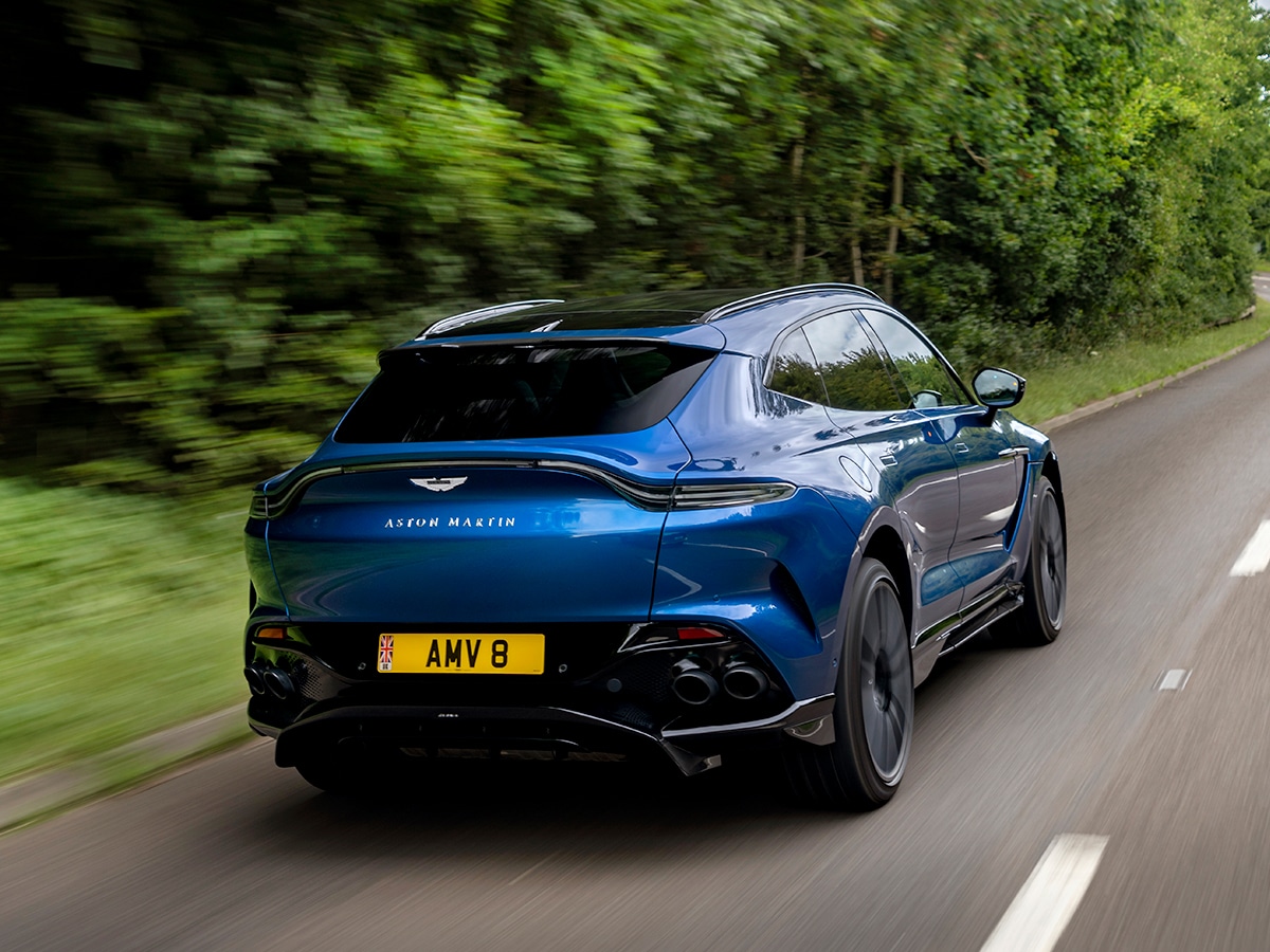 Aston martin dbx 707