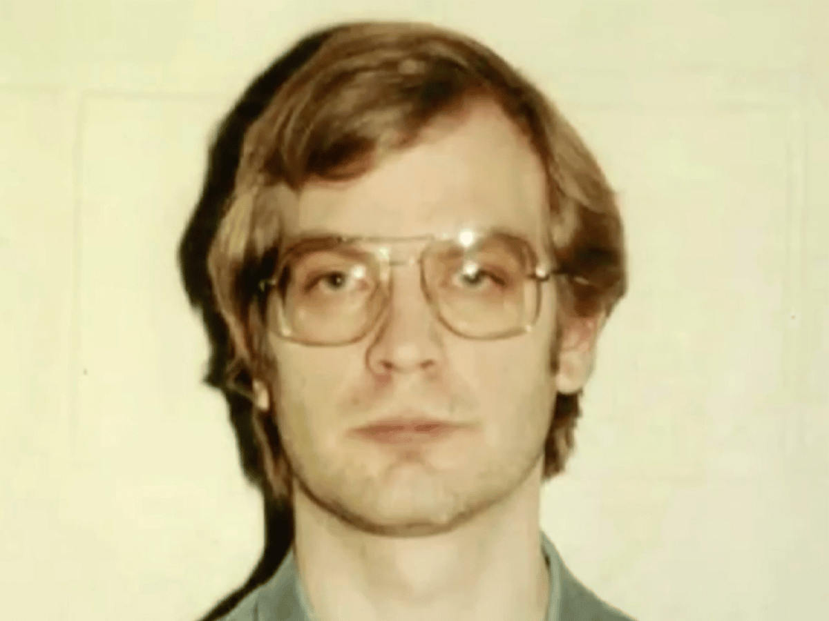 Jeffrey Dahmer's Glasses are on Sale for 231,000 Following Netflix