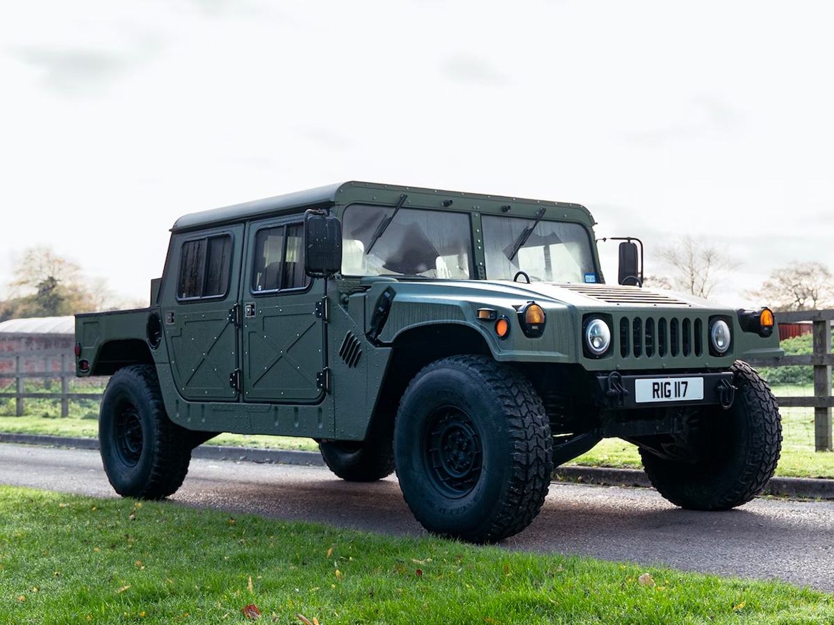 Lot 10 1986 am general humvee collecting cars