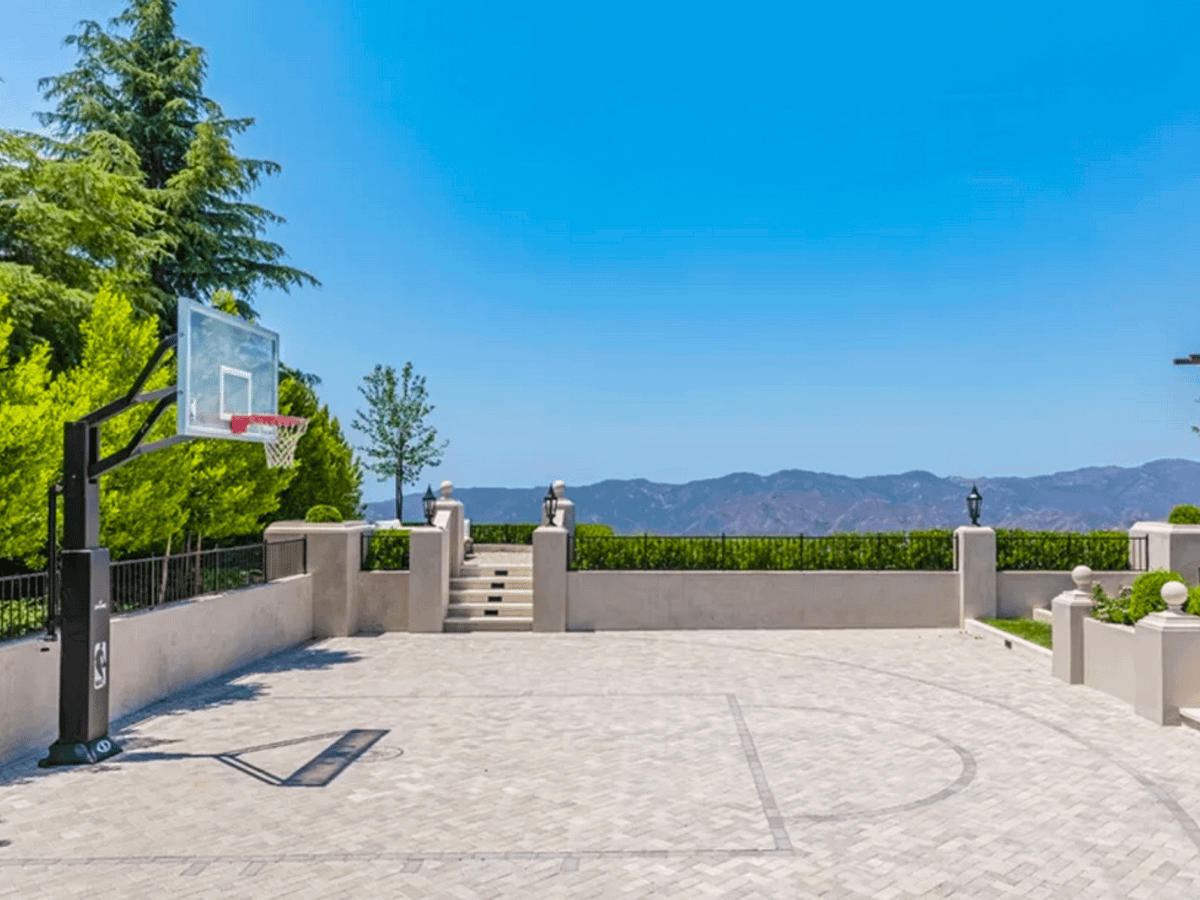 Trae Toung Buys Clay Matthews’ Calabasas Mansion