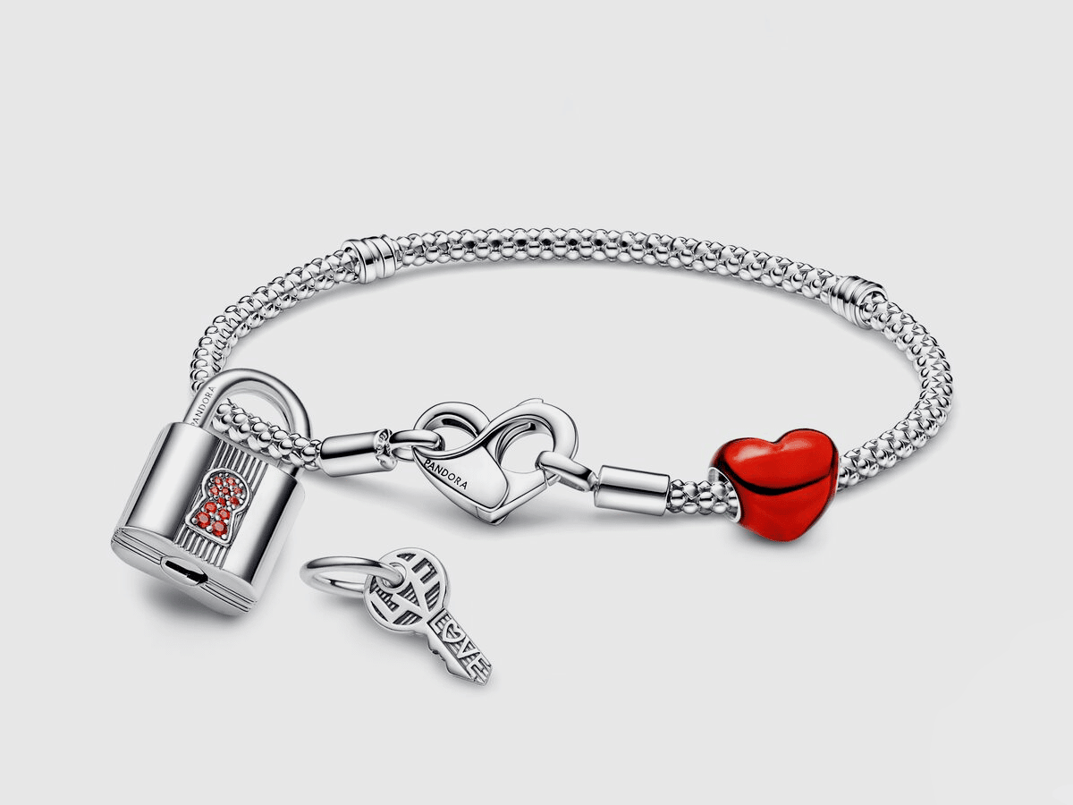 Pandora Padlock & Heart Charm and Bracelet Set | Image: Pandora