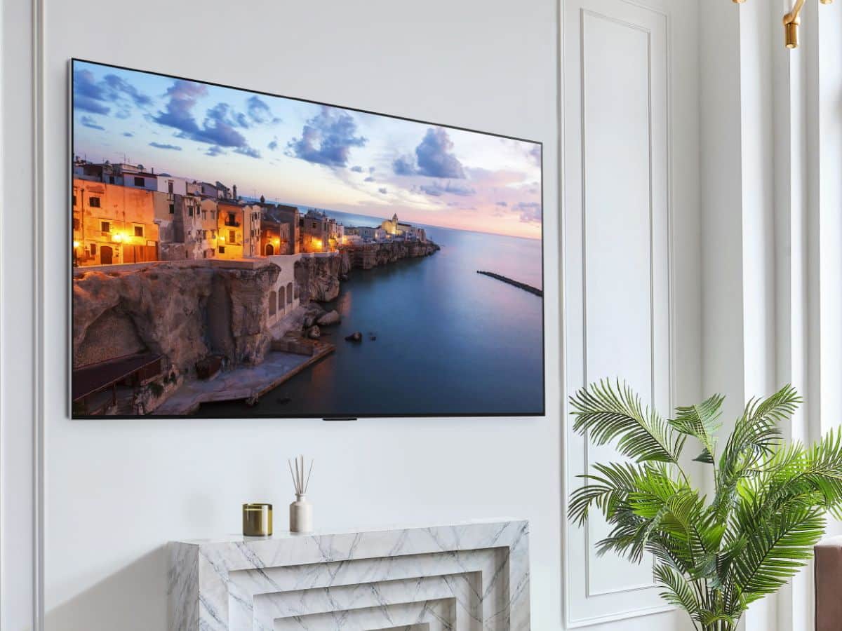 2023 lg oled tv mounted to wall