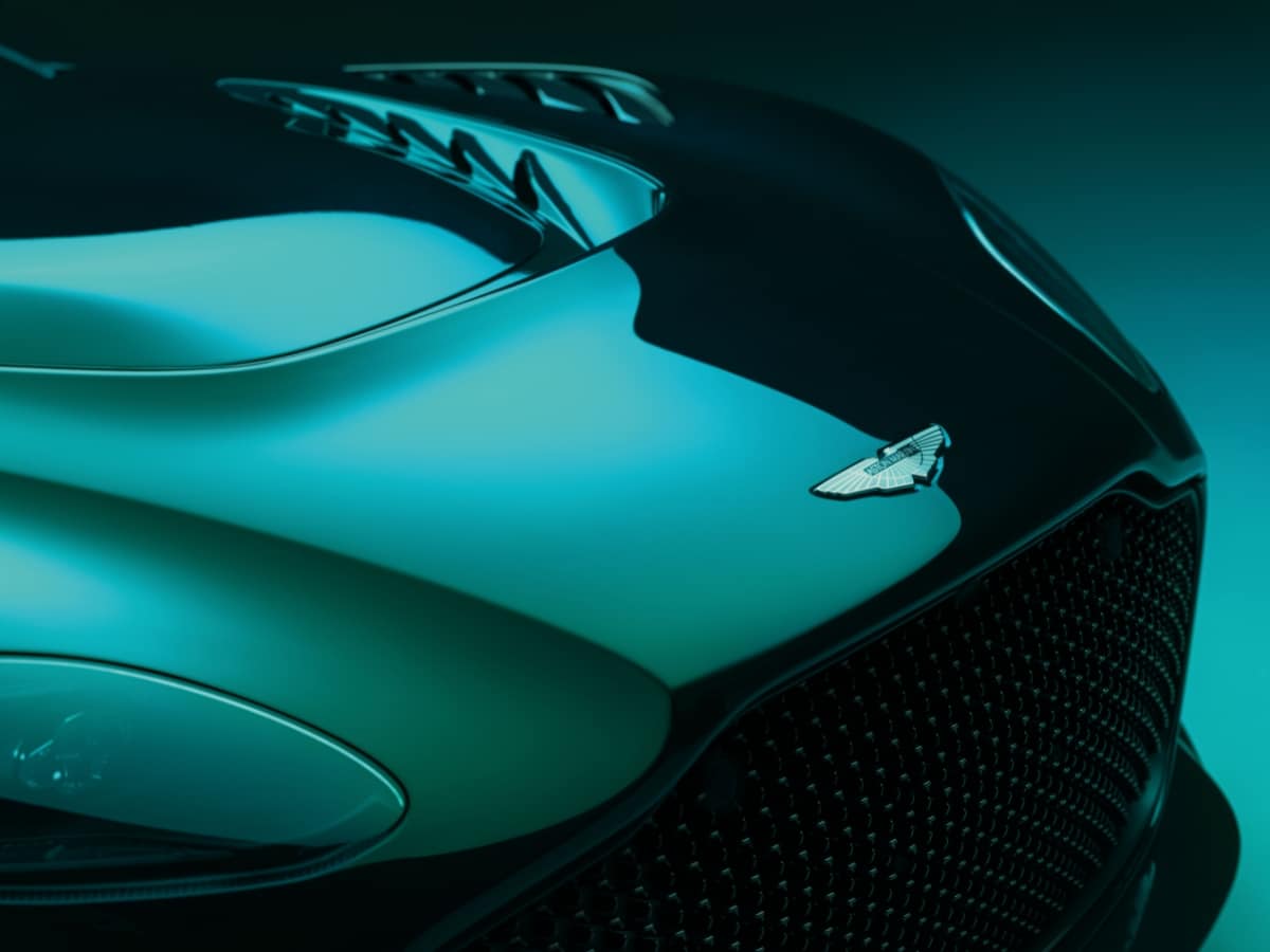 Aston martin dbs 770 ultimate bonnet