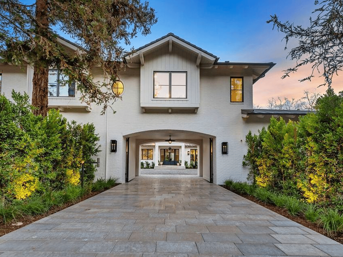 Jennifer Lopez and Ben Affleck buy California house