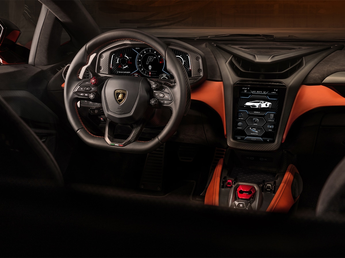 2023 lamborghini revuelto steering wheel