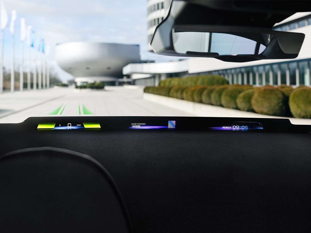 Bmw head up display from 2025 change