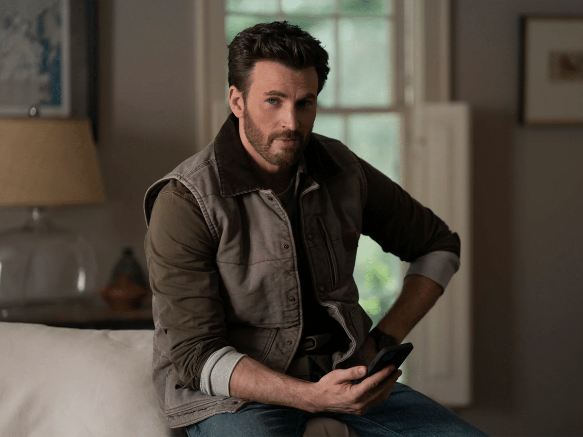 'Ghosted' trailer Chris Evans