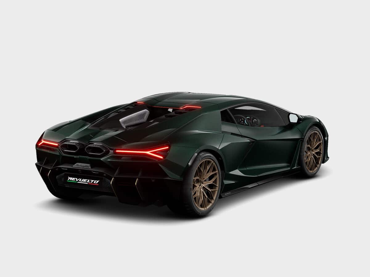 Lamborghini revuelto in verde hydra with bronze accents