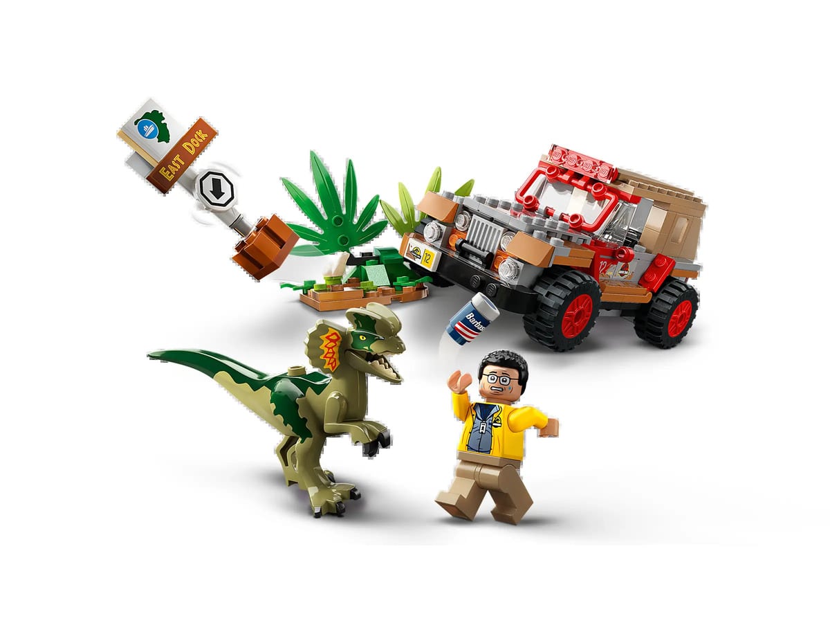 LEGO Jurassic Park Dilophosaurus Ambush set | Image: LEGO