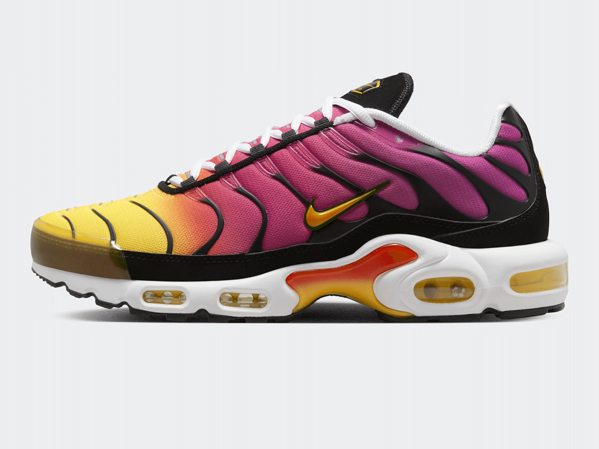 Air Max Plus 'Gold and Raspberry Red' | Image: Nike