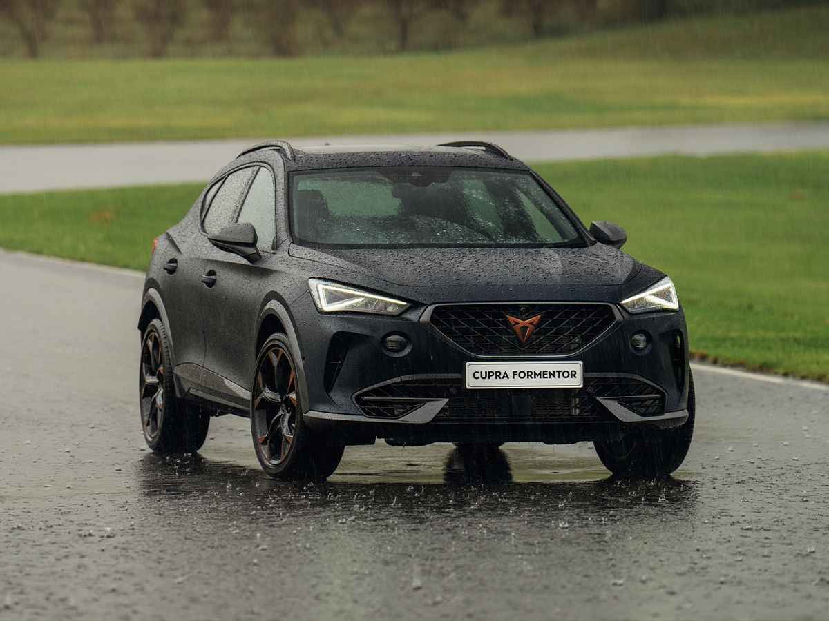 2022 Cupra video review: Cupra Formentor VZx, Cupra Leon VZx, Cupra Ateca  VZx - track test - Drive