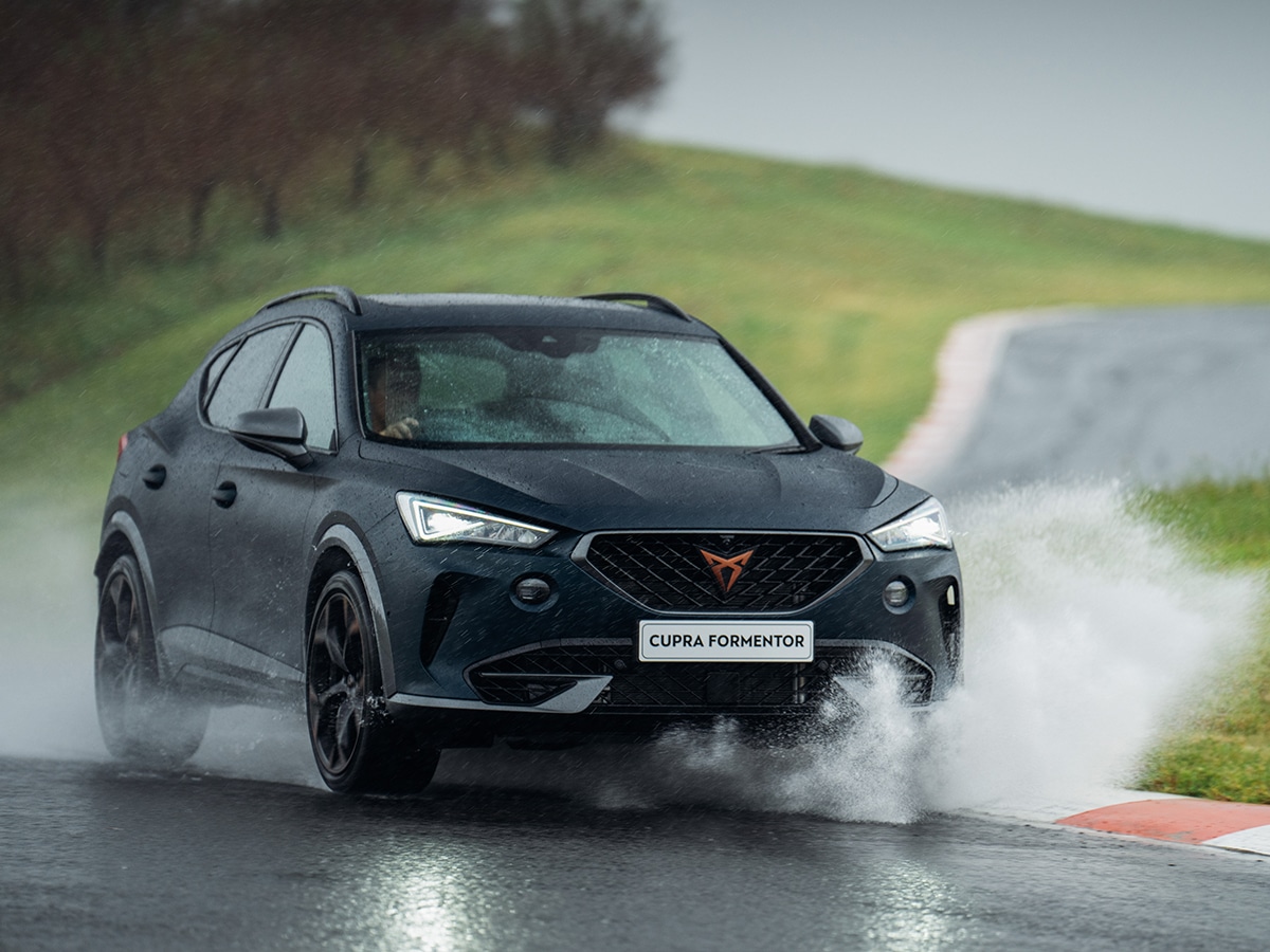 2023 cupra formentor in rain