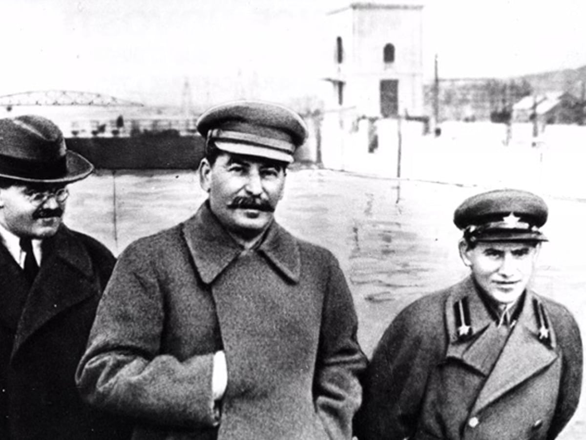 Stalin airbrushing photo