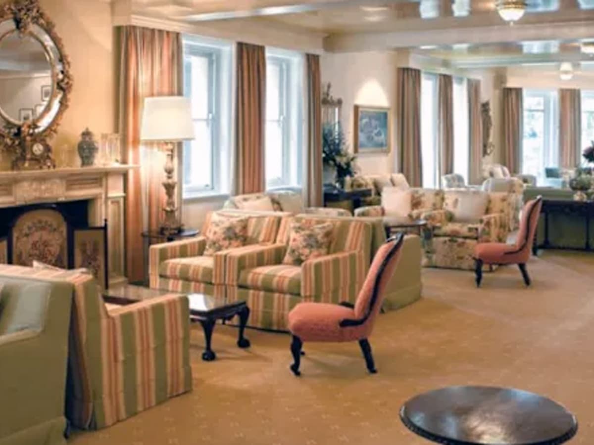 The queen's club sydney