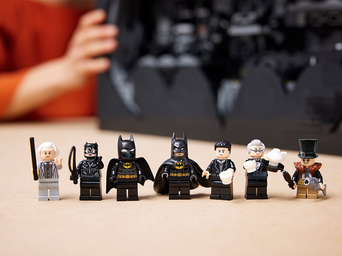 Lego 'Batman Returns' Batcave Shadowbox Set