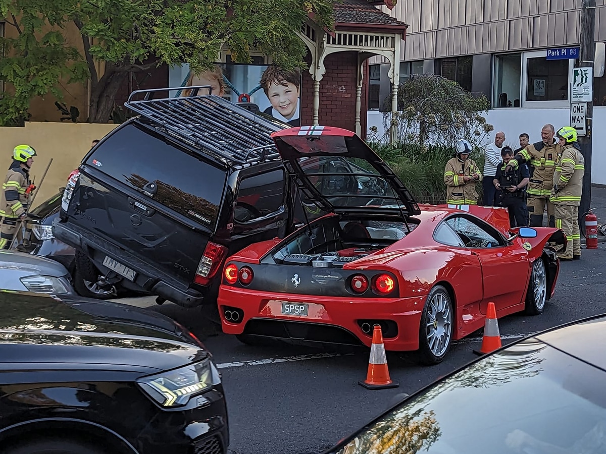 Ferrari challenege stradale crash in melbourne from behind