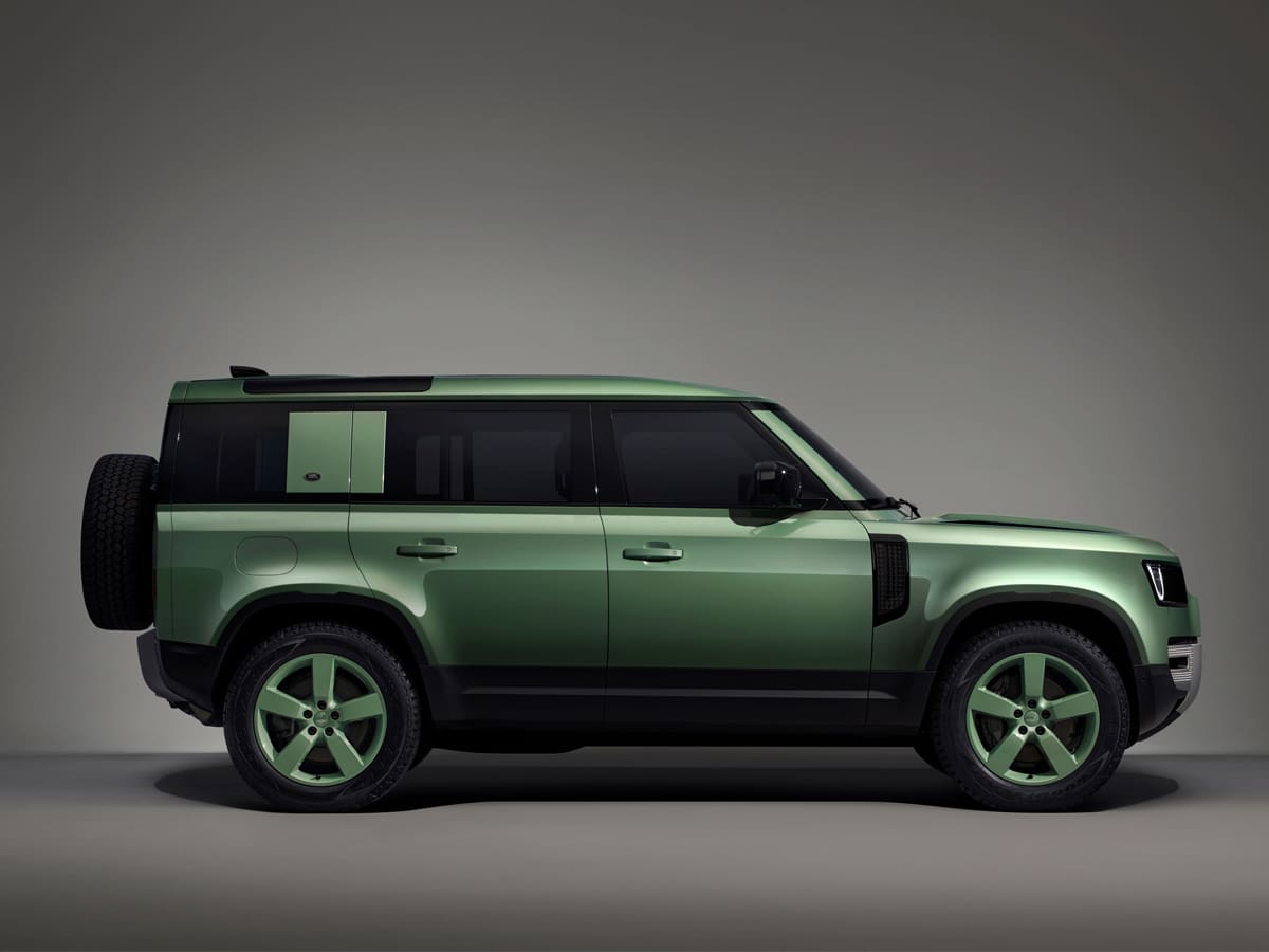 Land rover defender 75th anniversary 2