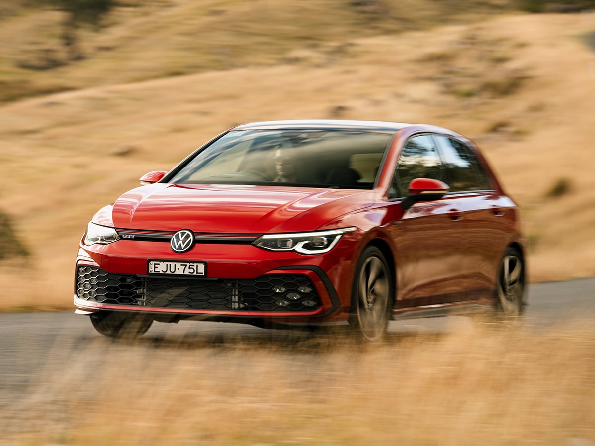 2023 volkswagen golf gti how does it drive